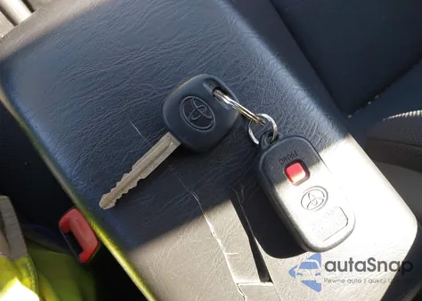 2008 Toyota Corolla Matrix Xr from USA, damaged, VIN 2T1KR32E18C718117